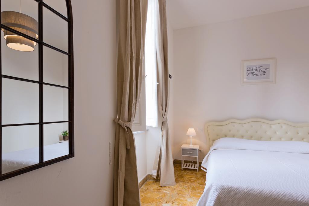 Townhouse By The Spanish Steps Roma Habitación foto